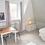 Koeppen Nr 16 דירה